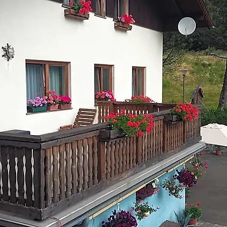 Haus-erzberg Bed & Breakfast 3*