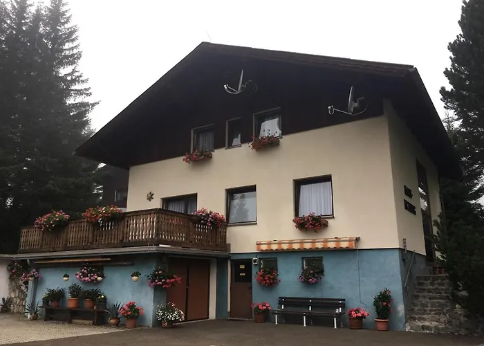 Haus-erzberg Bed & Breakfast